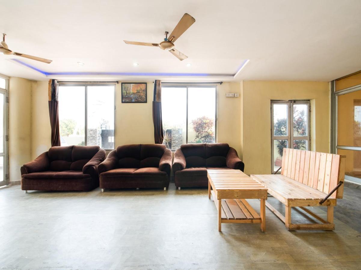 Oyo 69511 Hotel Sea E Pearl Visakhapatnam Dış mekan fotoğraf