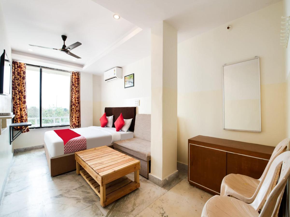 Oyo 69511 Hotel Sea E Pearl Visakhapatnam Dış mekan fotoğraf
