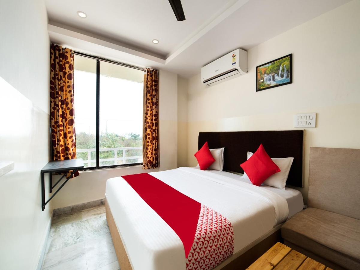 Oyo 69511 Hotel Sea E Pearl Visakhapatnam Dış mekan fotoğraf